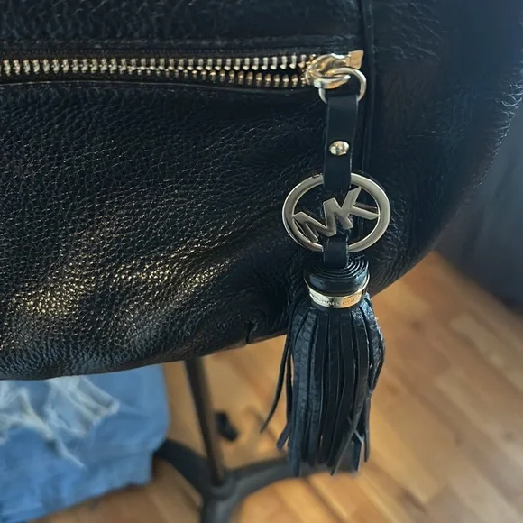 Black Leather Michael Kors Shoulder Hobo Bag - Picture 2 of 7